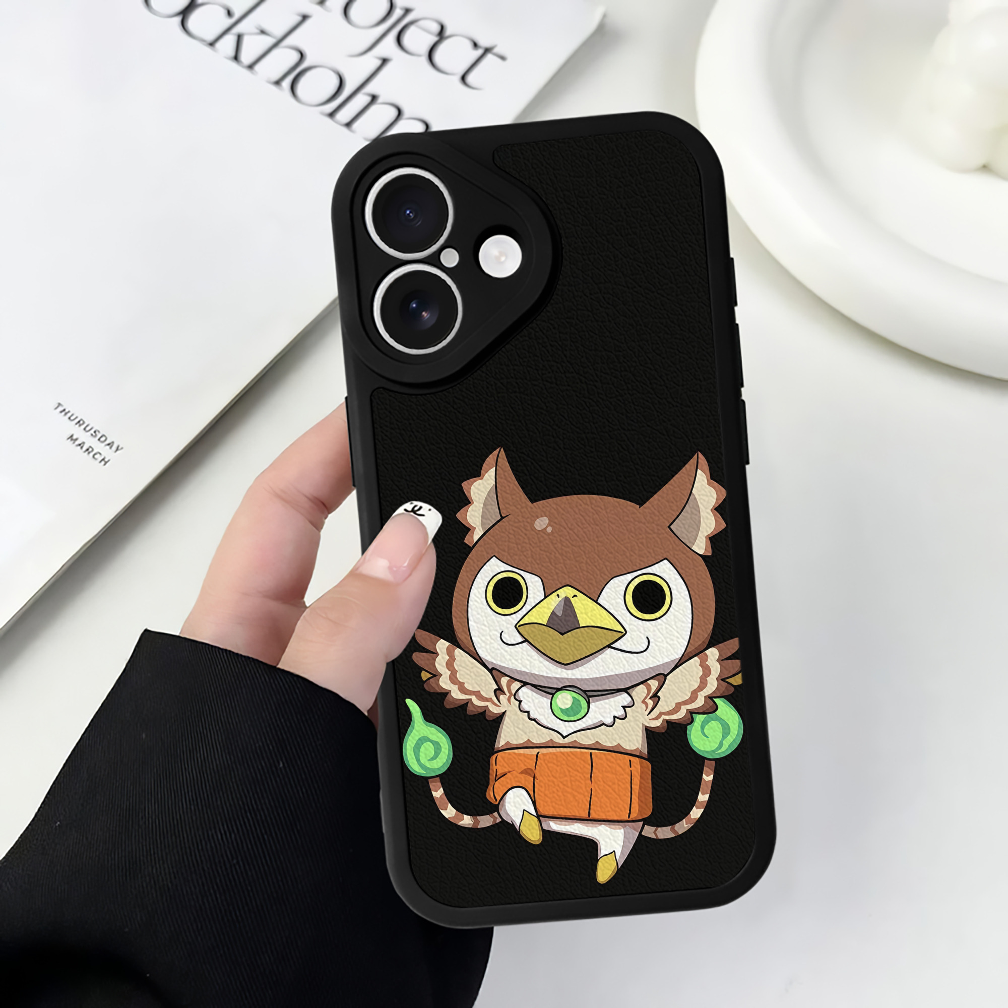 （画像用） 妖怪ウォッチ Yo-kai Watch 【iPhone 16シリーズ対応】シリコンスマホケース（レザー調） 材質：シリコン